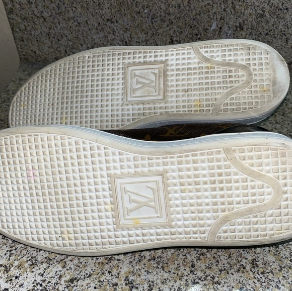 Louis Vuitton Sneakers - Picture 2 of 6